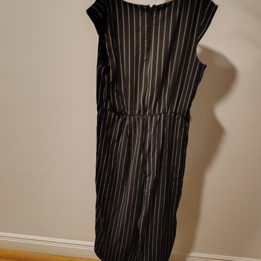 APT. 9 Tie Waist Jumpsuit Size XXL NWT Black and White Striped Sleeveless - Picture 11 of 11